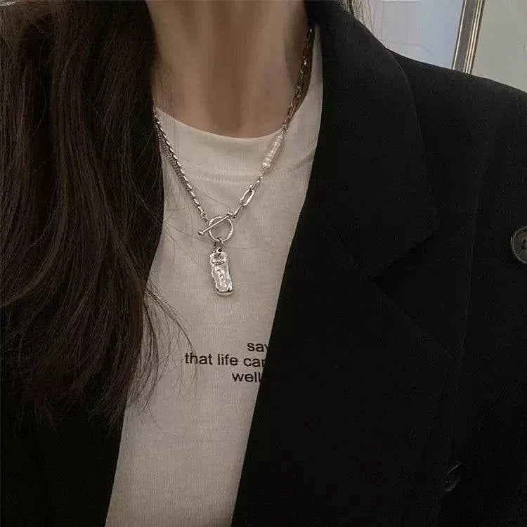 Omnia Necklace in Gold